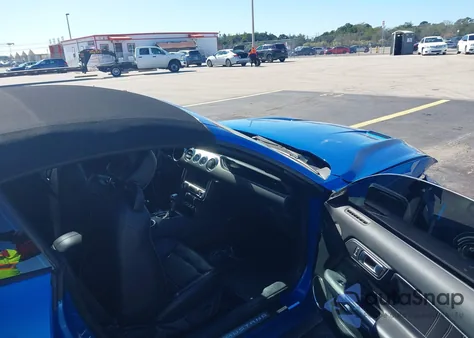 2021 Ford Mustang Ecoboost Premium z USA, uszkodzony, nr VIN 1FATP8UD1M5143428